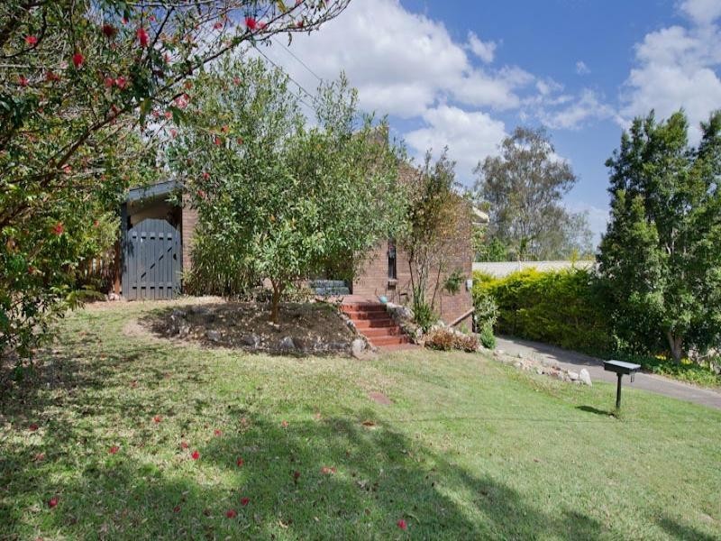 20 Aurora Crescent, Kenmore QLD 4069