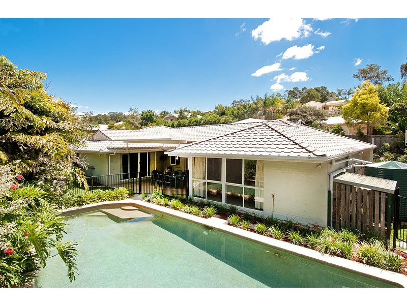 66 Hakea Crescent, Chapel Hill QLD 4069