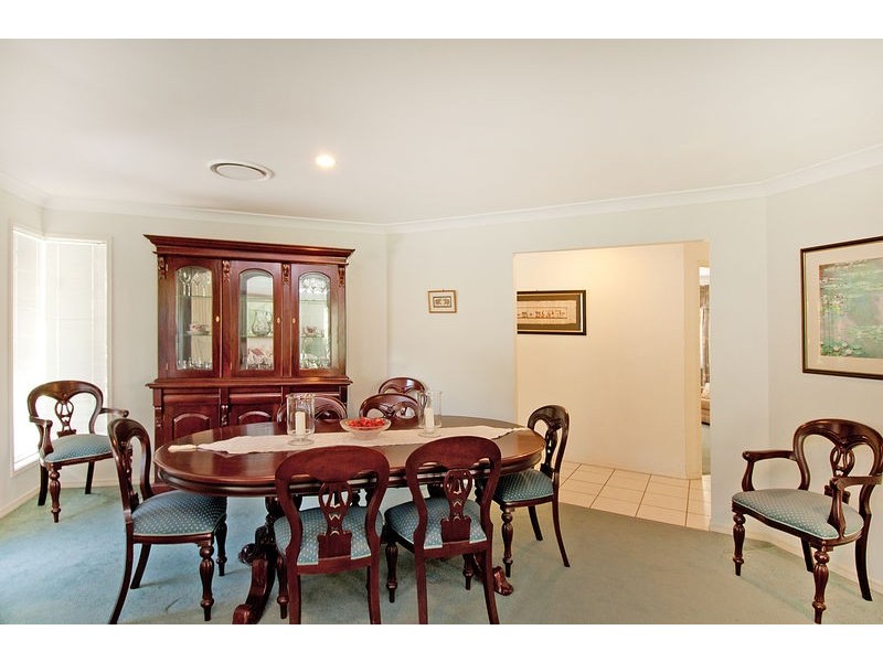 66 Hakea Crescent, Chapel Hill QLD 4069