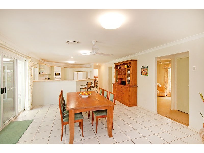 66 Hakea Crescent, Chapel Hill QLD 4069