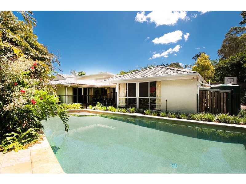 66 Hakea Crescent, Chapel Hill QLD 4069