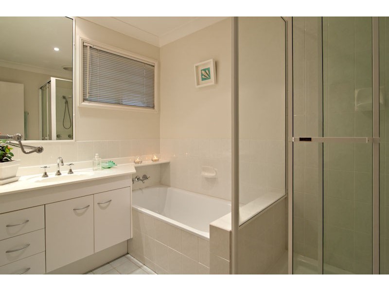 53 Morningview Street, Chapel Hill QLD 4069