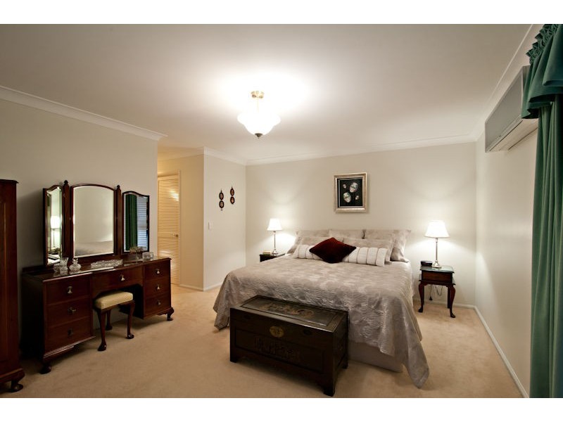 53 Morningview Street, Chapel Hill QLD 4069