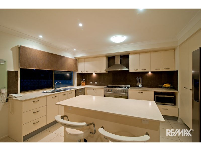 15 Nook Place, Moggill QLD 4070