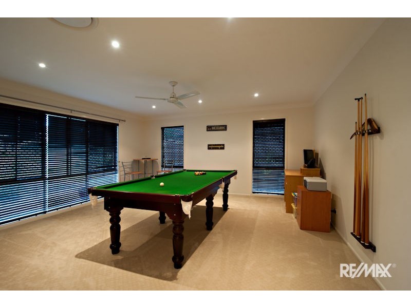 15 Nook Place, Moggill QLD 4070