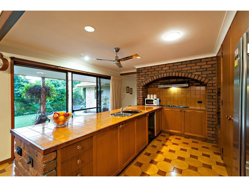 6 Broadmoor Street, Kenmore Hills QLD 4069