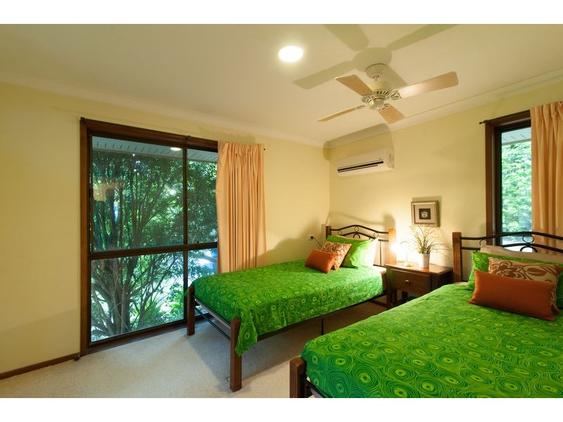 6 Broadmoor Street, Kenmore Hills QLD 4069