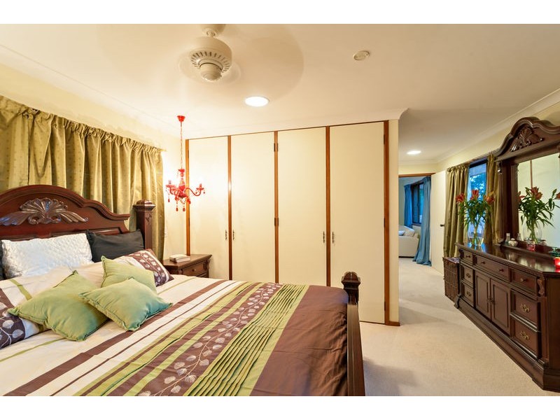 6 Broadmoor Street, Kenmore Hills QLD 4069