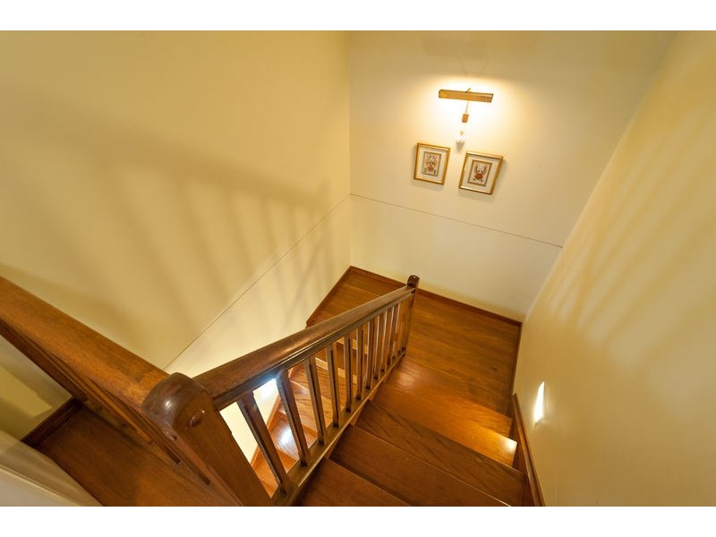 6 Broadmoor Street, Kenmore Hills QLD 4069