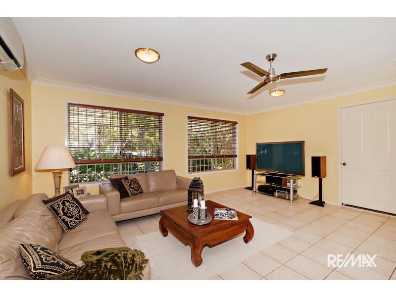 60 Gubberley Street, Kenmore QLD 4069