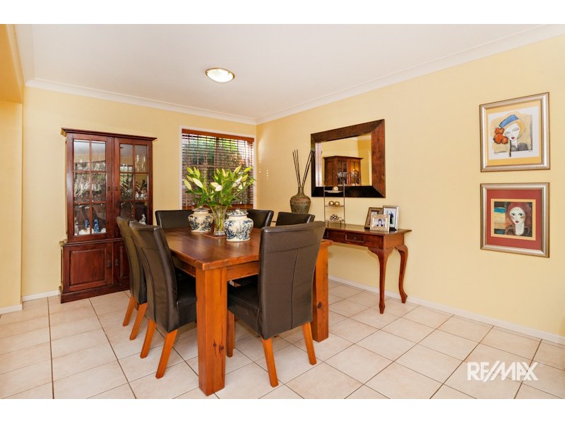 60 Gubberley Street, Kenmore QLD 4069