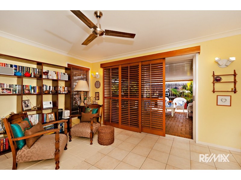 60 Gubberley Street, Kenmore QLD 4069