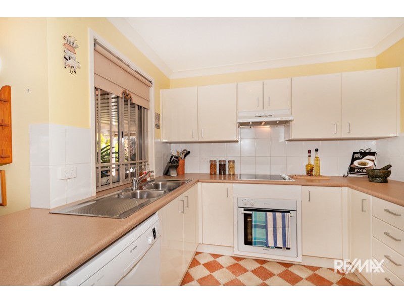 60 Gubberley Street, Kenmore QLD 4069