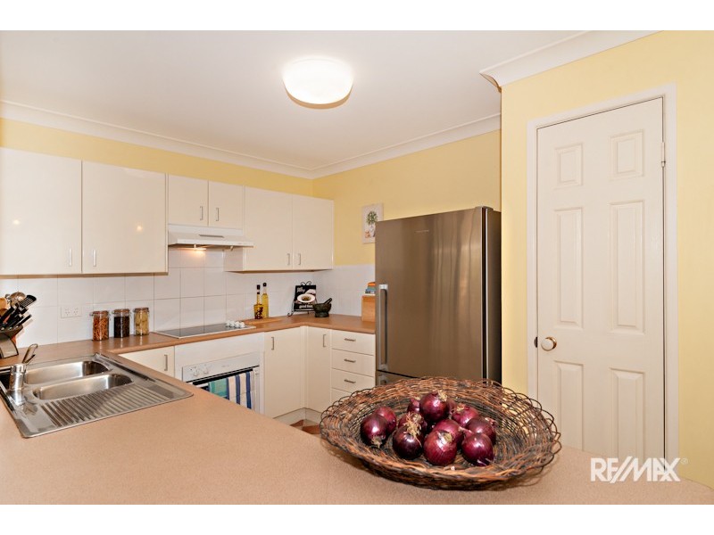 60 Gubberley Street, Kenmore QLD 4069