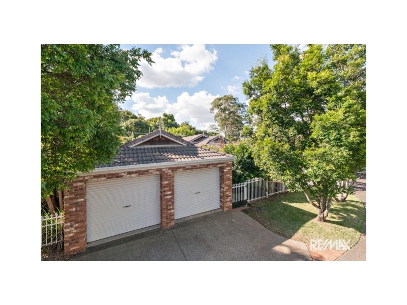 60 Gubberley Street, Kenmore QLD 4069