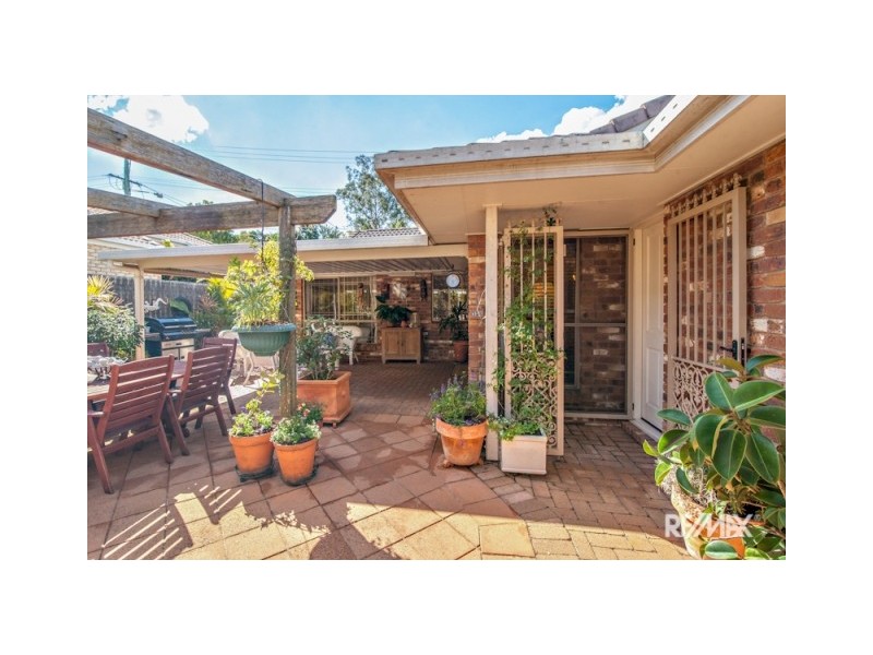 60 Gubberley Street, Kenmore QLD 4069