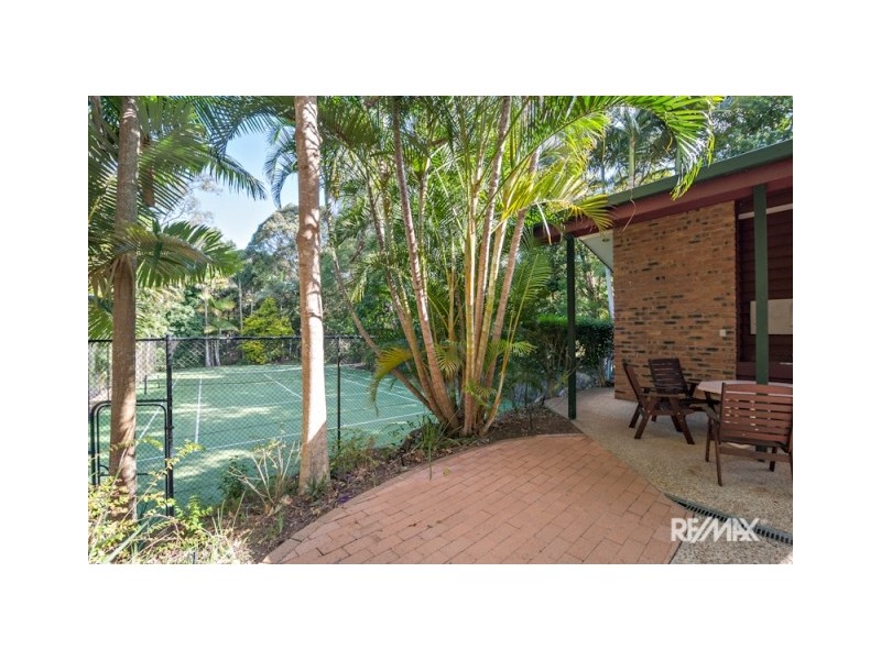 60 Gubberley Street, Kenmore QLD 4069