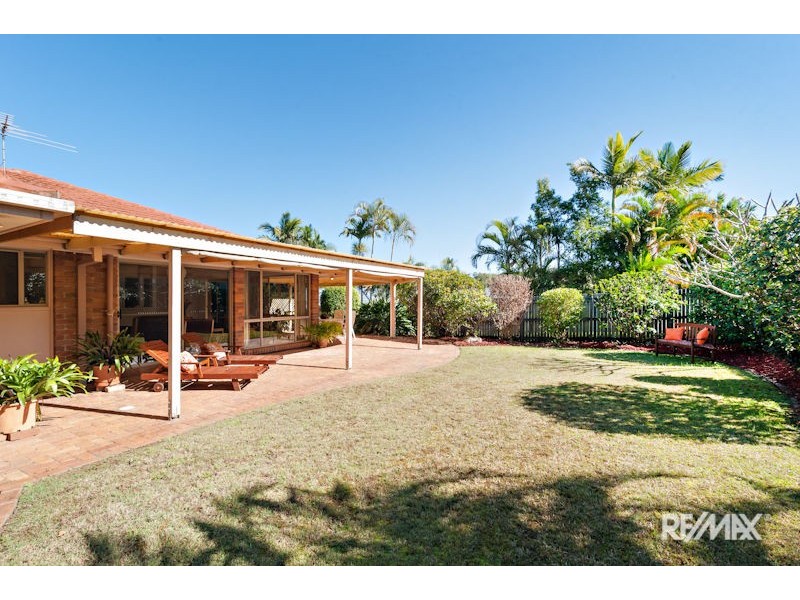 43 Tangmere Street, Chapel Hill QLD 4069