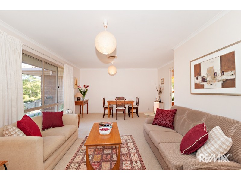 43 Tangmere Street, Chapel Hill QLD 4069