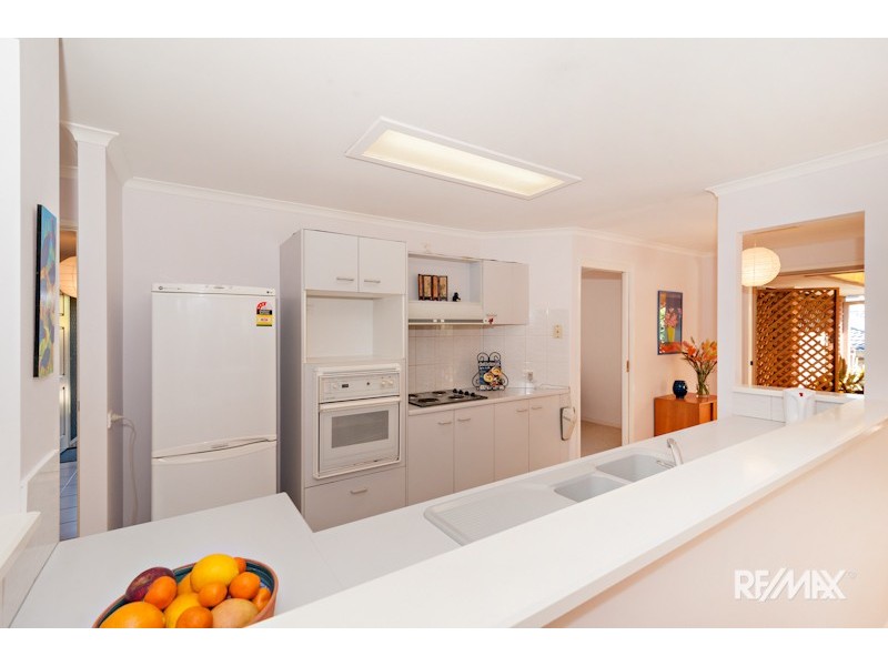 43 Tangmere Street, Chapel Hill QLD 4069