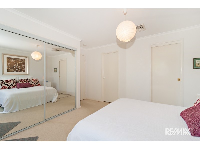 43 Tangmere Street, Chapel Hill QLD 4069