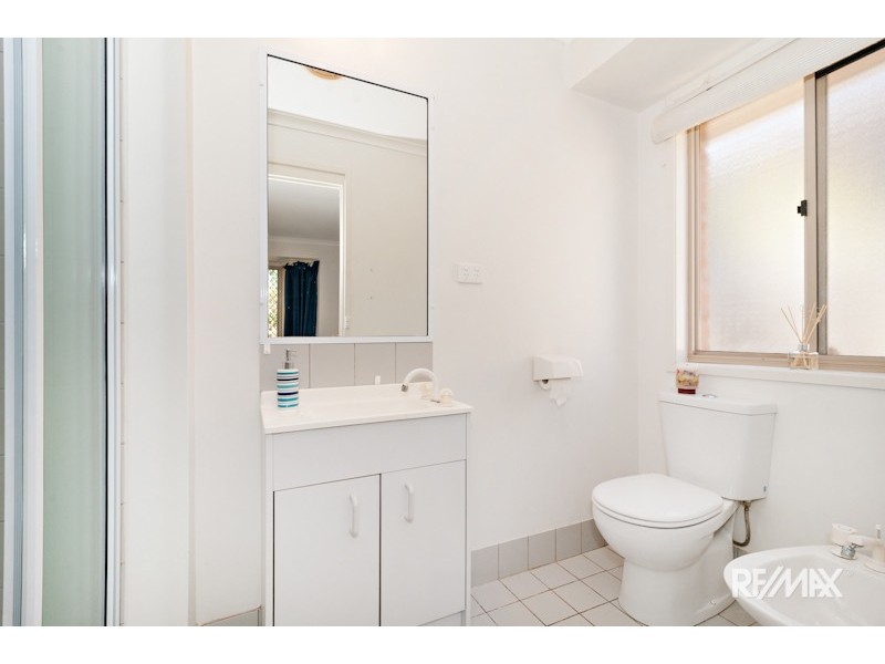 43 Tangmere Street, Chapel Hill QLD 4069