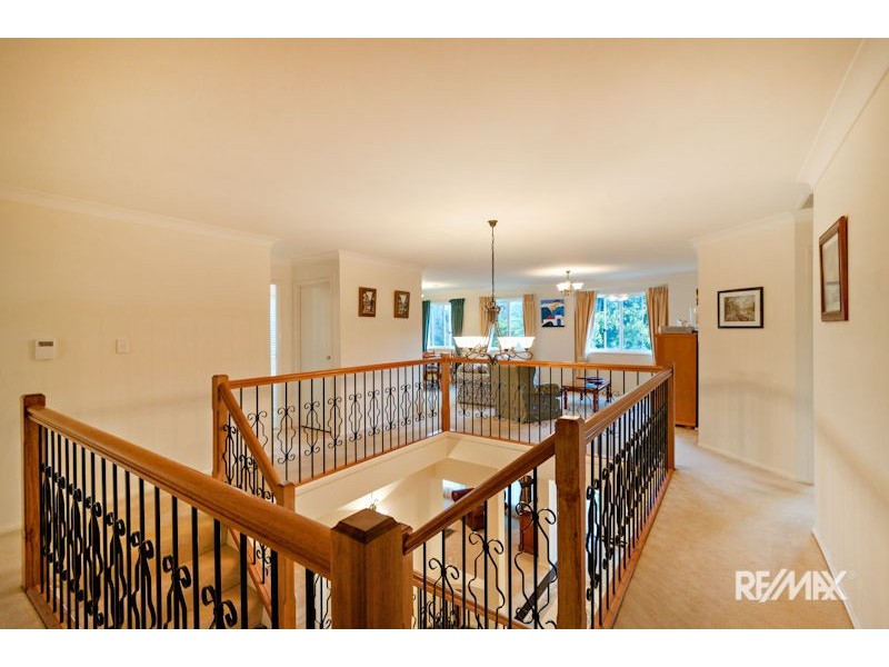 69 Summerland Place, Pullenvale QLD 4069