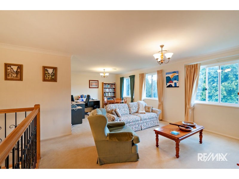 69 Summerland Place, Pullenvale QLD 4069