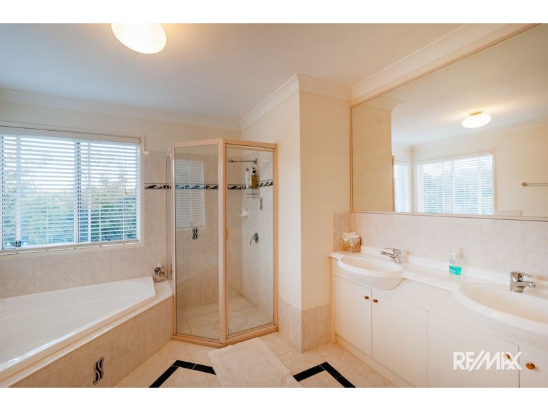 69 Summerland Place, Pullenvale QLD 4069