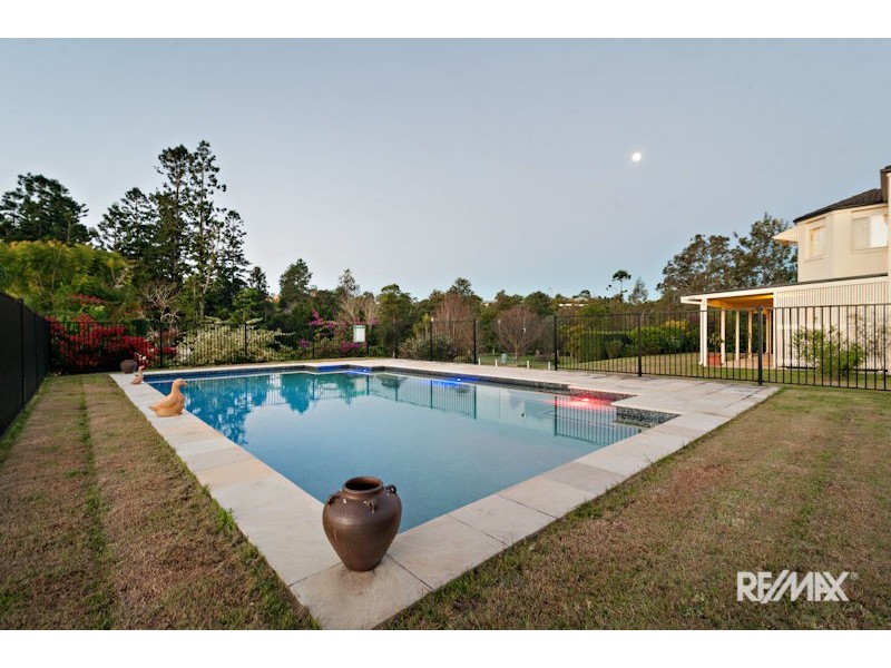 69 Summerland Place, Pullenvale QLD 4069