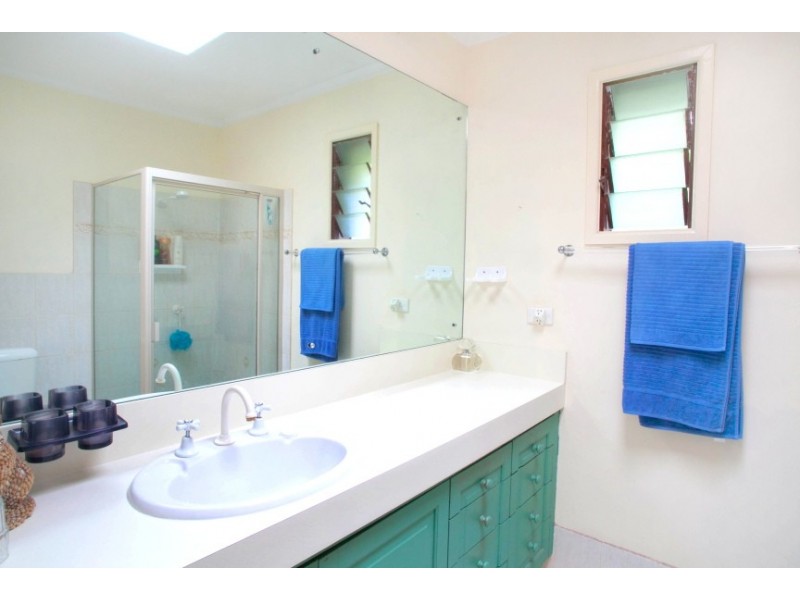 40 Mabb Street, Kenmore QLD 4069