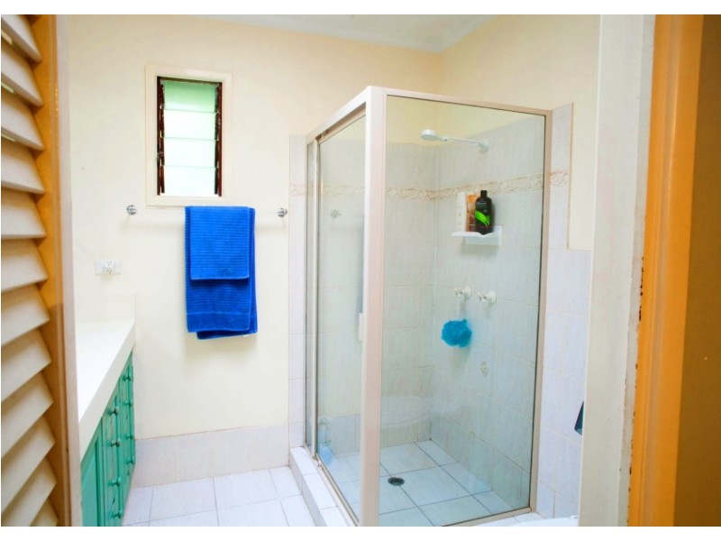 40 Mabb Street, Kenmore QLD 4069