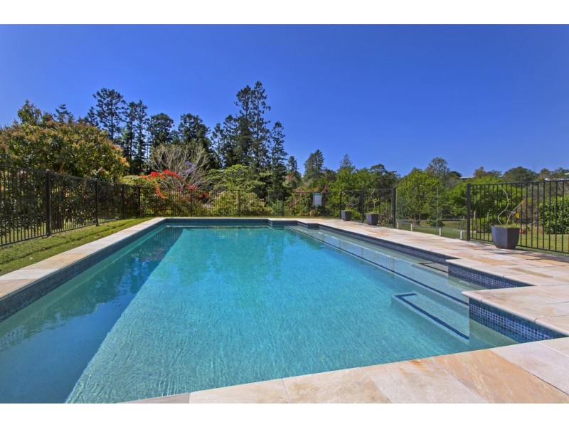 69 Summerland Place, Pullenvale QLD 4069