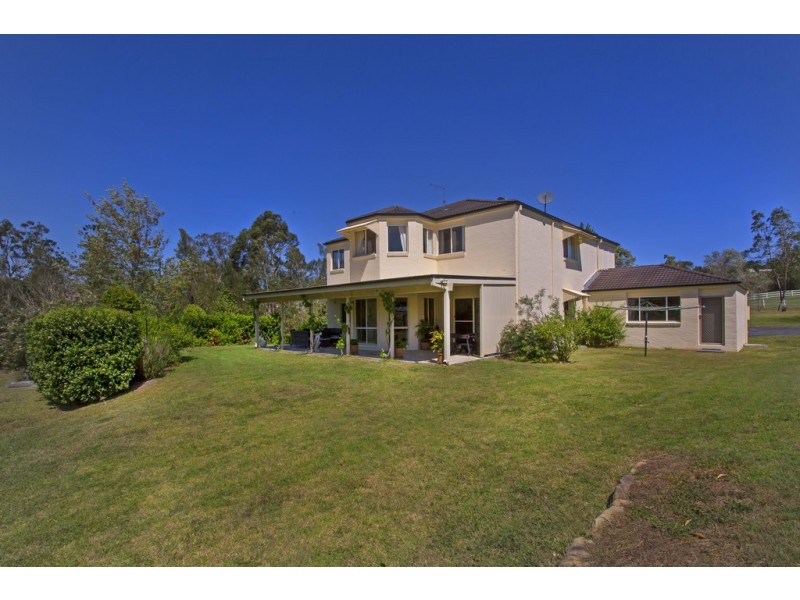 69 Summerland Place, Pullenvale QLD 4069