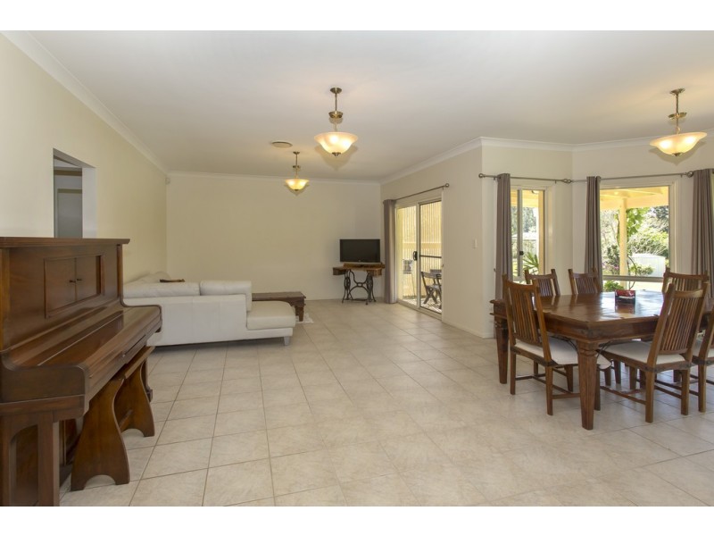 69 Summerland Place, Pullenvale QLD 4069