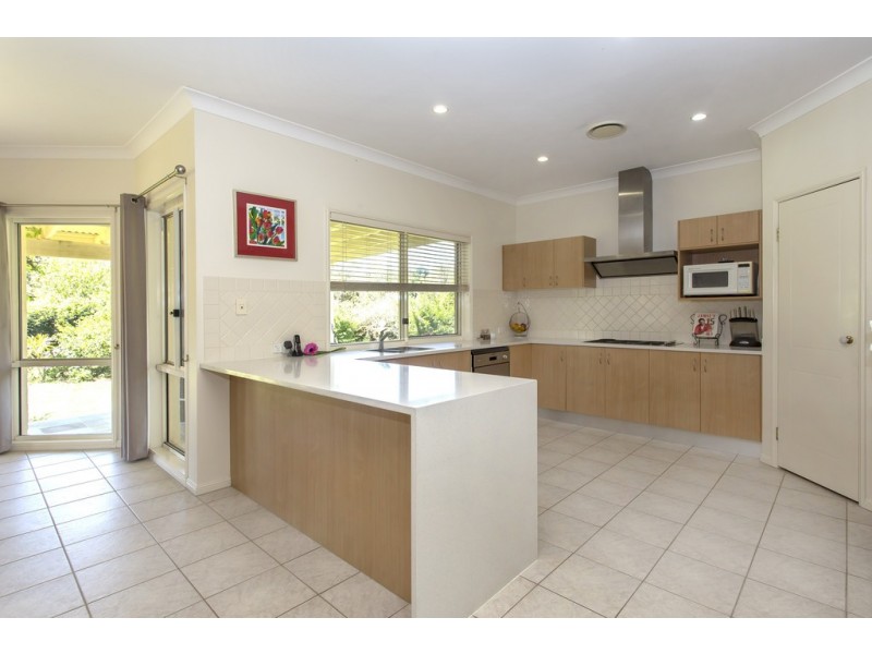 69 Summerland Place, Pullenvale QLD 4069