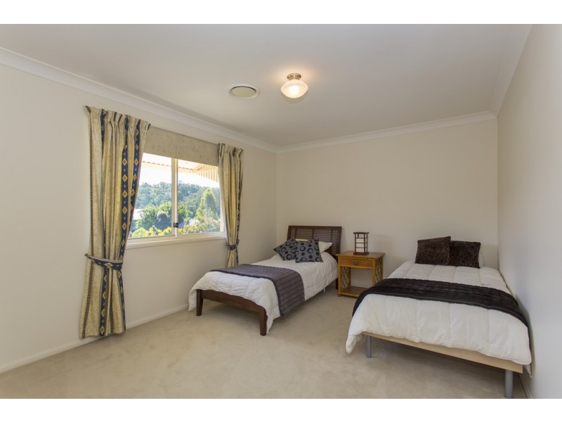 69 Summerland Place, Pullenvale QLD 4069