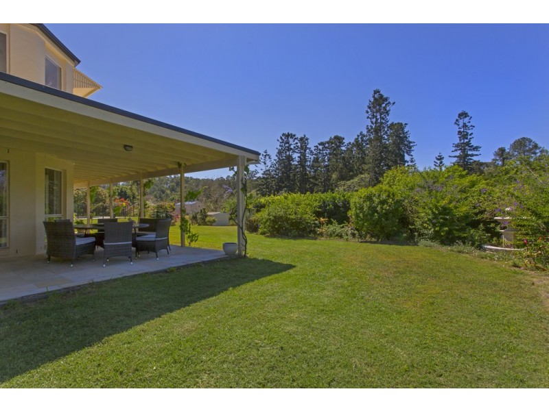 69 Summerland Place, Pullenvale QLD 4069