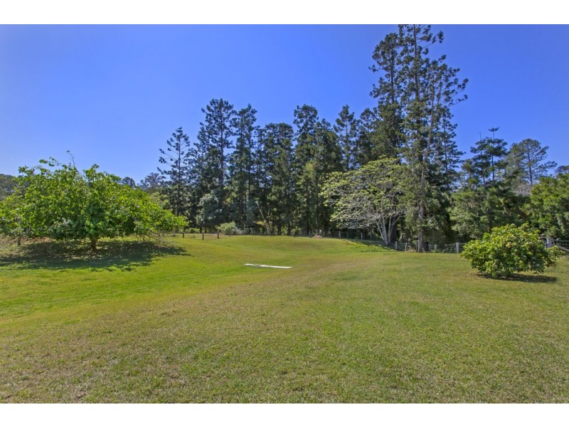 69 Summerland Place, Pullenvale QLD 4069