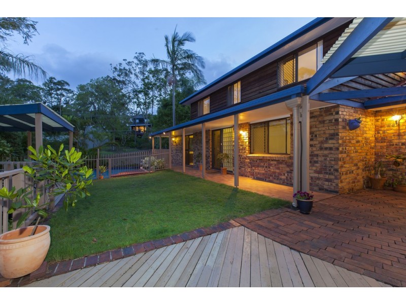 5 Aurora Crescent, Kenmore QLD 4069