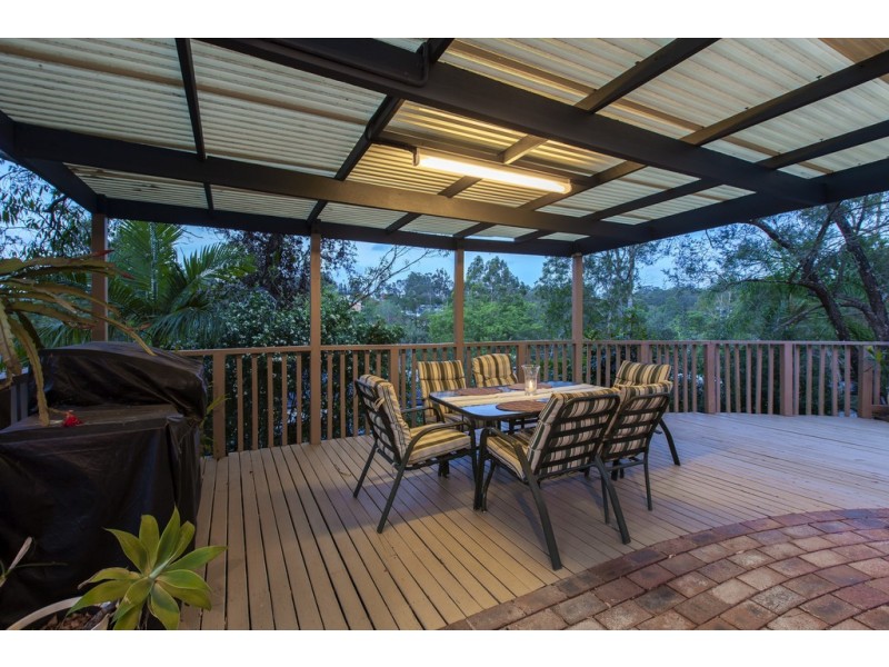 5 Aurora Crescent, Kenmore QLD 4069