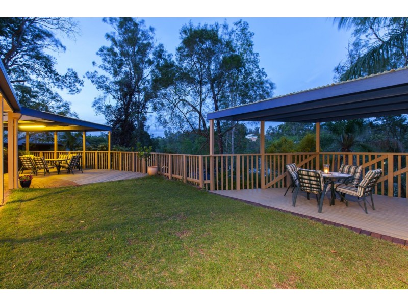 5 Aurora Crescent, Kenmore QLD 4069