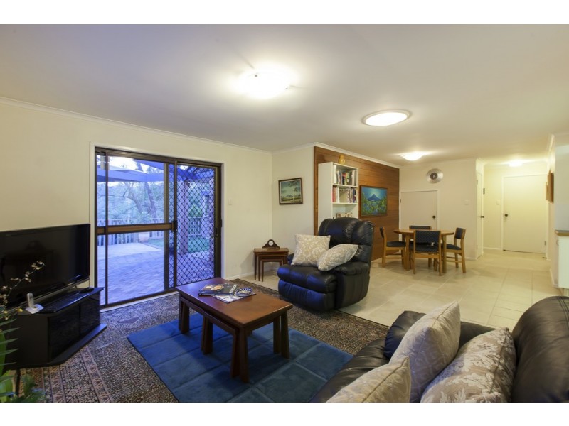 5 Aurora Crescent, Kenmore QLD 4069