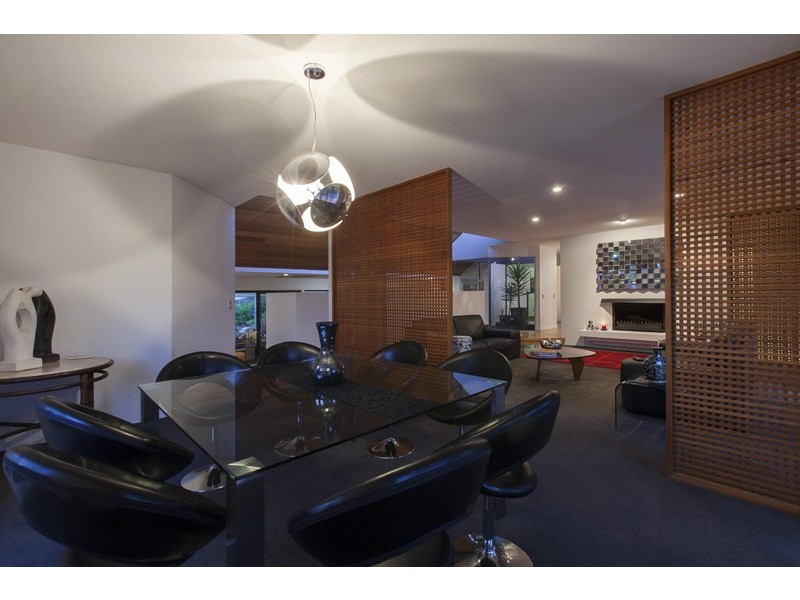 8 Bulley Place, Chapel Hill QLD 4069