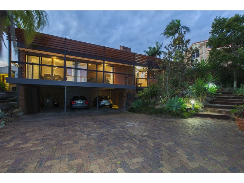 8 Bulley Place, Chapel Hill QLD 4069