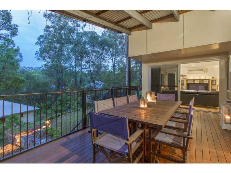 17 Nankin Street, Fig Tree Pocket QLD 4069