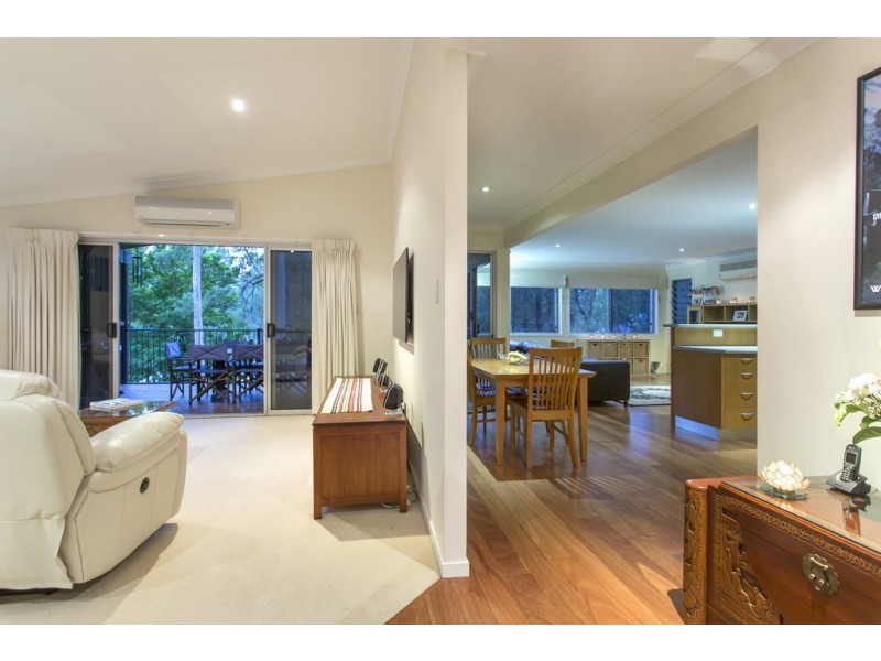 17 Nankin Street, Fig Tree Pocket QLD 4069