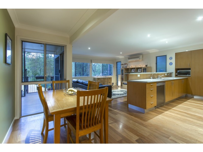 17 Nankin Street, Fig Tree Pocket QLD 4069