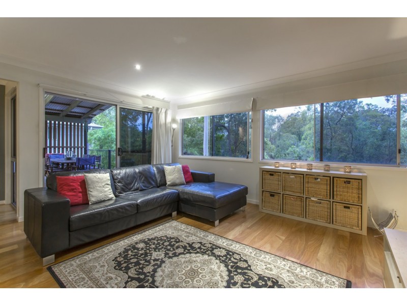 17 Nankin Street, Fig Tree Pocket QLD 4069