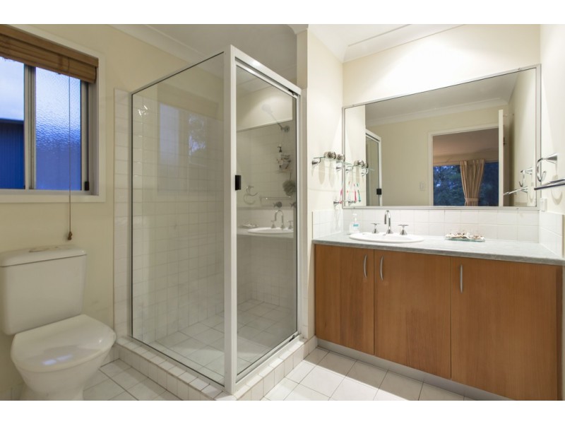 17 Nankin Street, Fig Tree Pocket QLD 4069